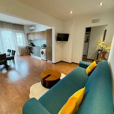 Apartment Holidays Vibes - 2 Bedrooms, 2 Bathrooms - Center *