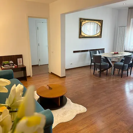 Holidays Vibes - 2 Bedrooms, 2 Bathrooms - Center *