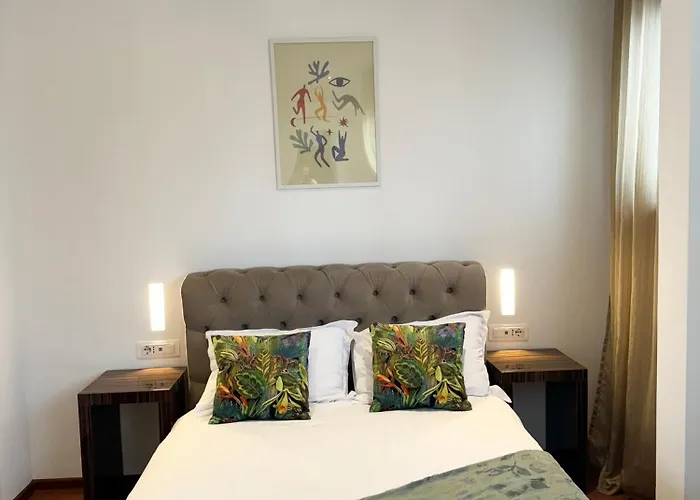 Holidays Vibes - 2 Bedrooms, 2 Bathrooms - Center ブカレスト