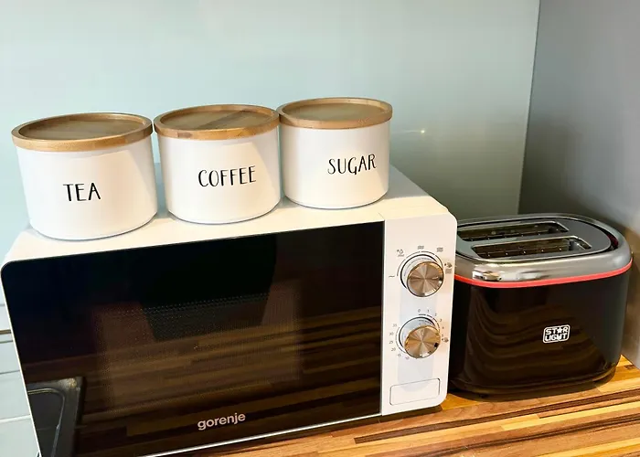 Holidays Vibes - 2 Bedrooms, 2 Bathrooms - Center