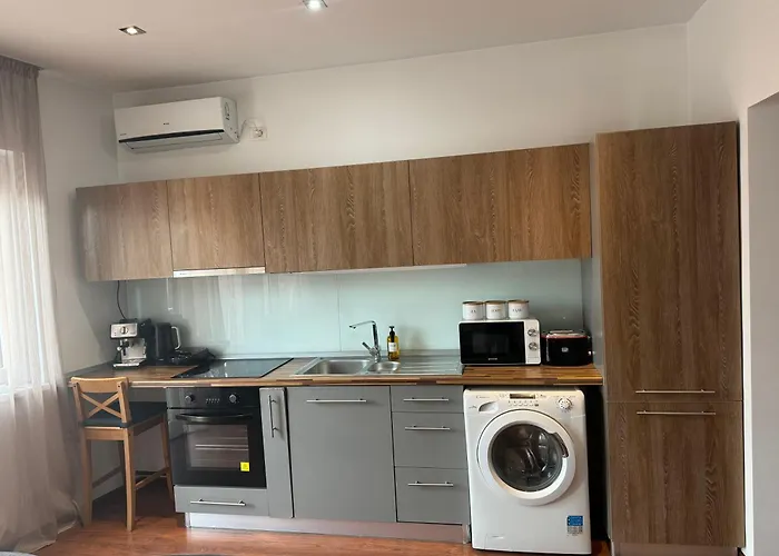 Holidays Vibes - 2 Bedrooms, 2 Bathrooms - Center