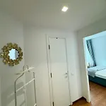 Apartment Holidays Vibes - 2 Bedrooms, 2 Bathrooms - Center Bukarest