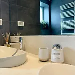 Holidays Vibes - 2 Bedrooms, 2 Bathrooms - Center * Bukarest