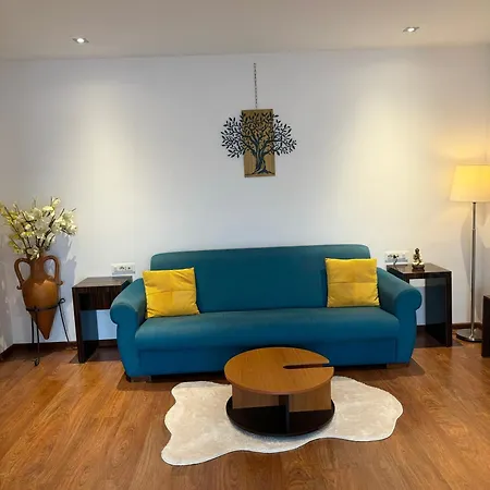 Apartment Holidays Vibes - 2 Bedrooms, 2 Bathrooms - Center *