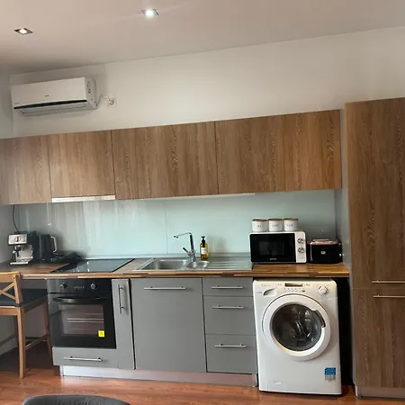 Holidays Vibes - 2 Bedrooms, 2 Bathrooms - Center