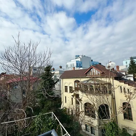 Holidays Vibes - 2 Bedrooms, 2 Bathrooms - Center Apartment Bukarest