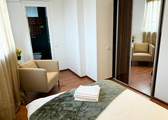 Apartment Holidays Vibes - 2 Bedrooms, 2 Bathrooms - Center *